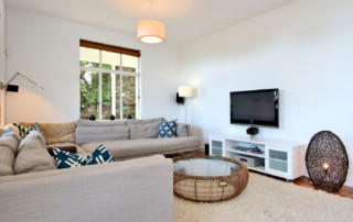 Downstairs-Lounge-Pic-4