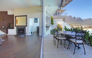 Lounge-to-patio