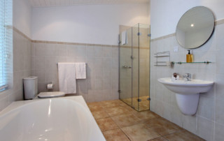 Master-Bedroom-bathroom-3