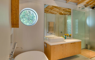 Master-bed-bathroom