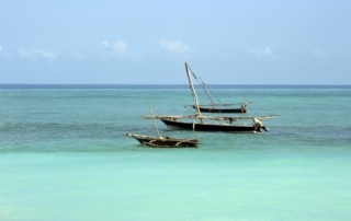 fisherman-boat-africa-zanzibar-14738430660B1
