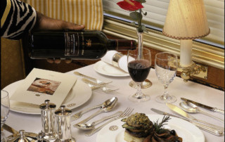 Table-Setting-Dinner